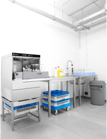Underbänkdiskmaskin 50 × 50 cm med elektronisk styrning - Tre diskprogram: 60, 120 och 180 sekunder